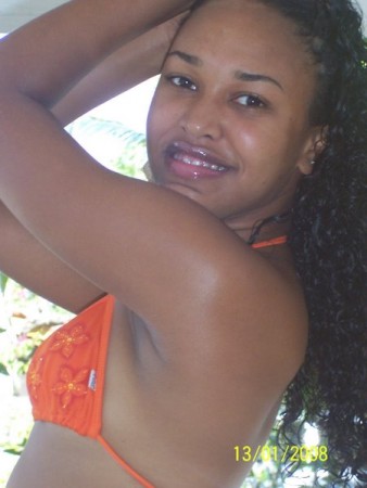 Larissa..**